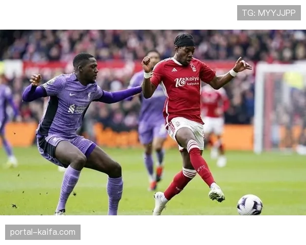 争议判罚，诺丁汉森林进球因推人犯规在先被VAR取消